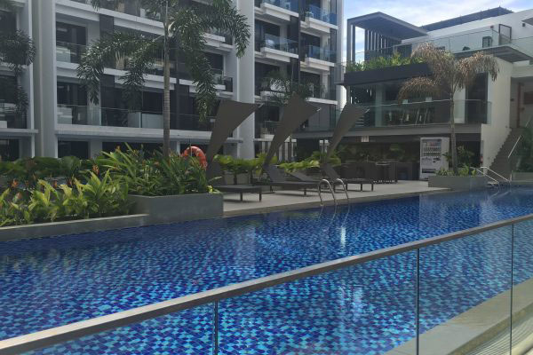 Guillemard Edge swimming-pool project